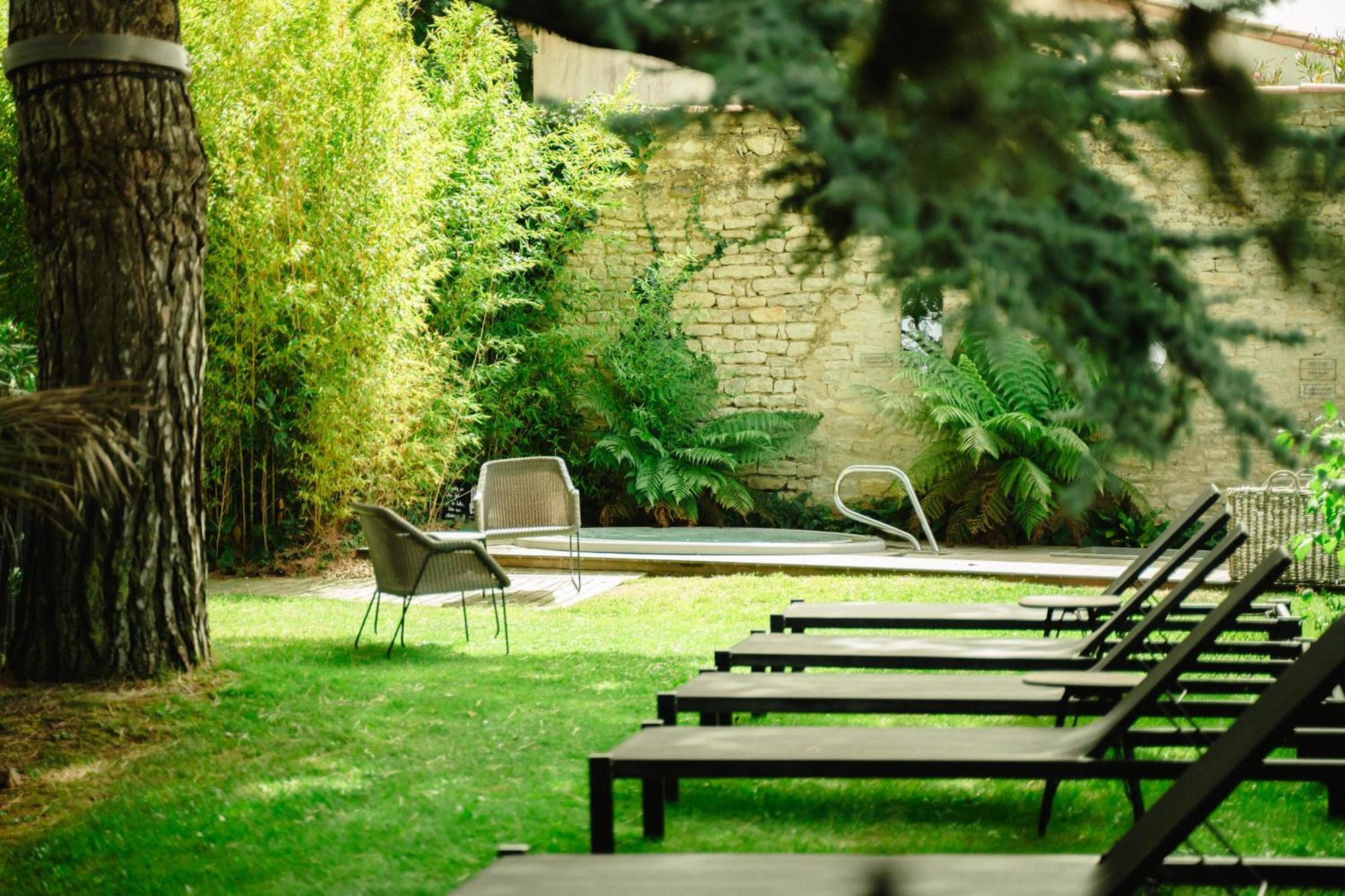 Le Clos Saint-martin & 4*